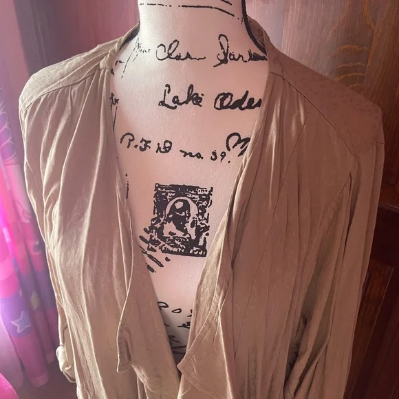 NWT- woman’s boho flowy duster - Picture 2 of 9